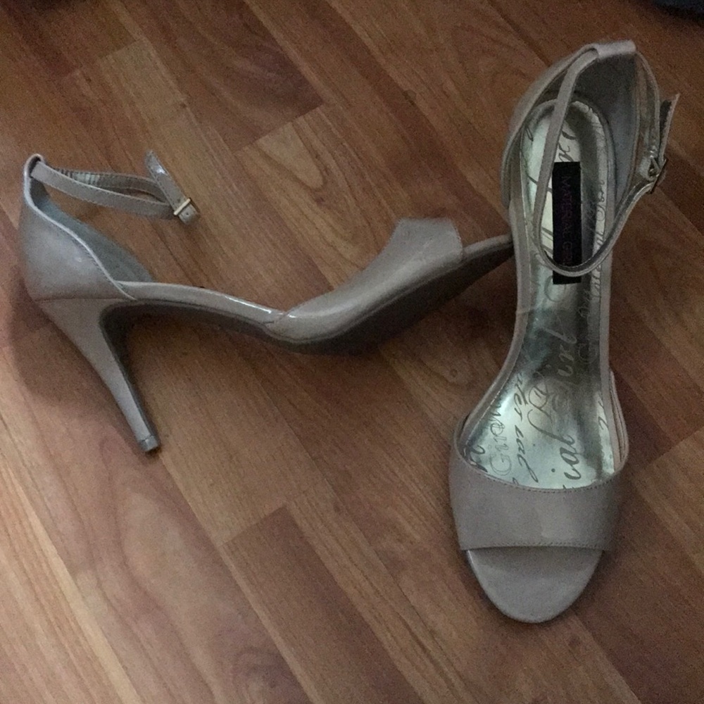 6/$15 Fashion.Ankle strap tan heels